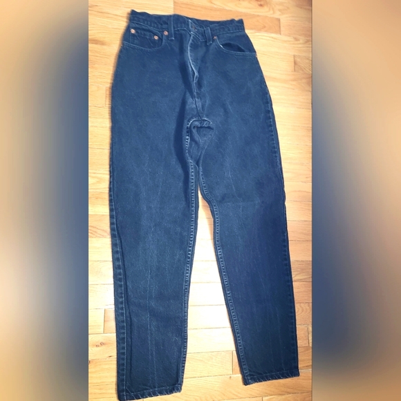 VINTAGE LEVIS 551 MED BLACK WOMENS JEANS GREAT FIND MADE IN THE USA SIZE 8 MED - Picture 1 of 15